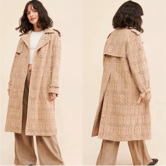 FARM Rio Jackets & Blazers - NWOT FARM Rio Pineapple Embroidered Trench Coat